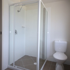 White-Framed-shower